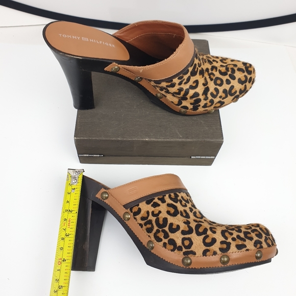 Tommy Hilfiger mules leopard pony hair wooden high heels size 8 - Picture 3 of 16